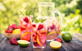 10 Refreshing Infused Water Recipes (With Fruit & Herbs!)